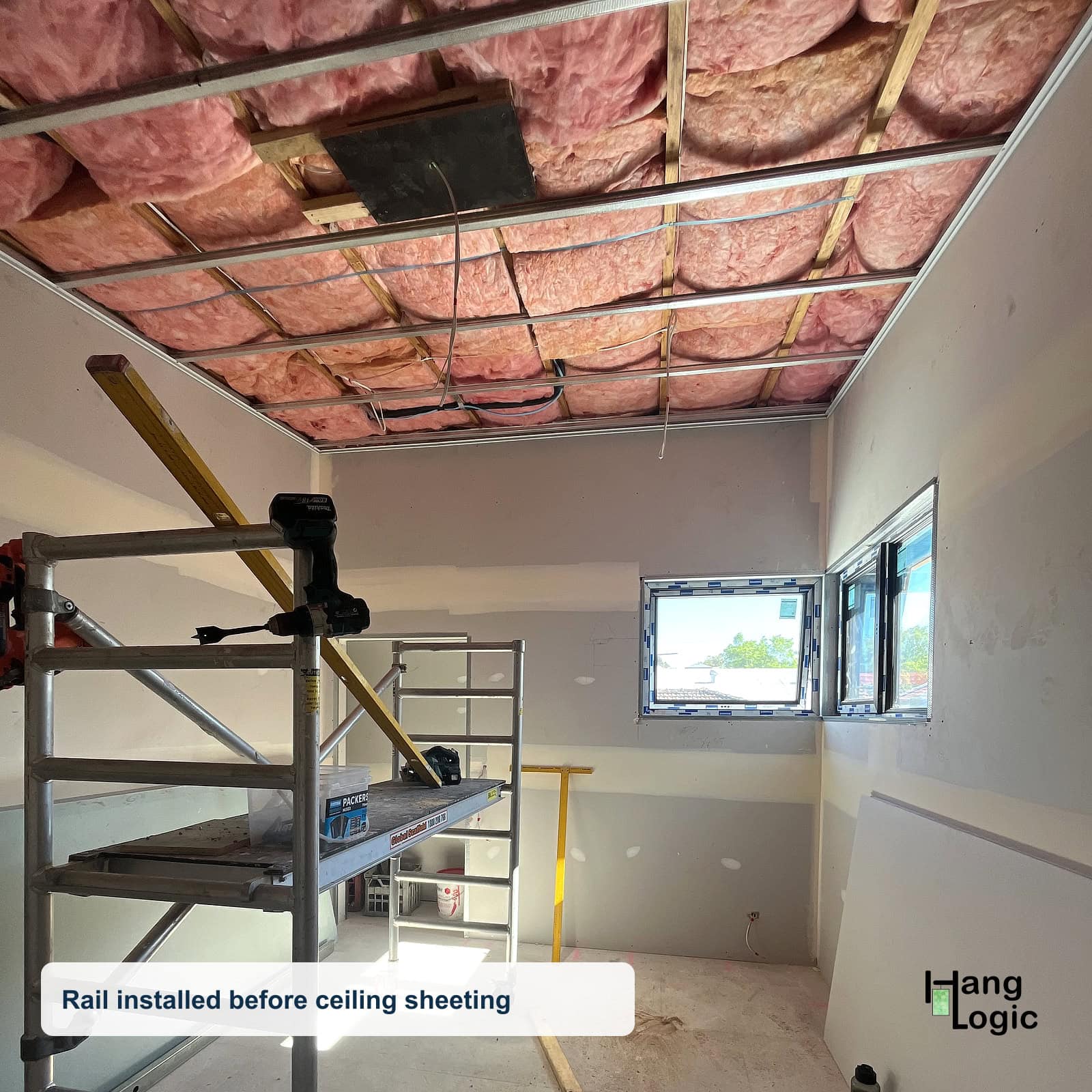 Shadowline Masonry rail installed around a room before ceiling plasterboard